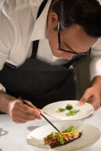 F&B menjadi salah satu di industri hospitality, temukan lowongan kerja bali