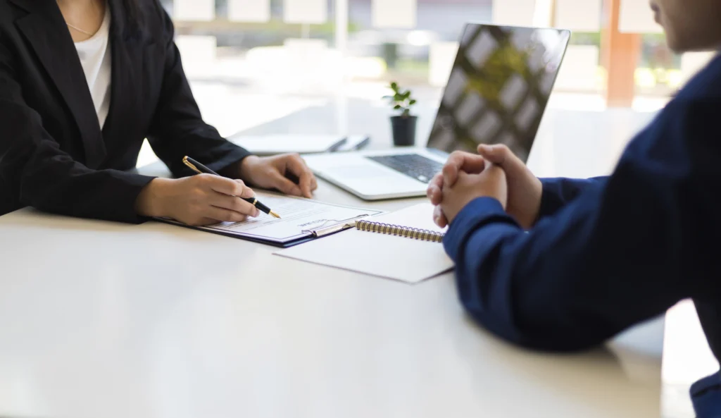tenaga kerja sedang interview