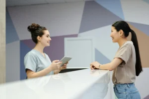 keterampilan multibahasa penting di sektor hospitality