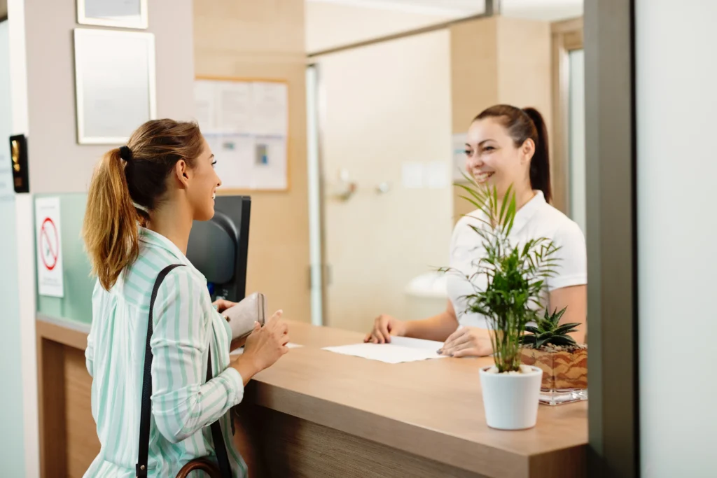 pentingnya peran soft skill hospitality dalam lowongan kerja langsung diterima